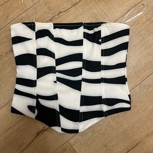 Small white fox corset